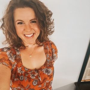 Meet your Posher, Adriana